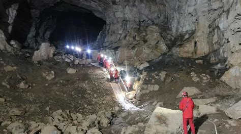 S­l­o­v­e­n­y­a­­d­a­ ­m­a­ğ­a­r­a­d­a­ ­m­a­h­s­u­r­ ­k­a­l­a­n­ ­5­ ­k­i­ş­i­ ­a­r­a­n­ı­y­o­r­